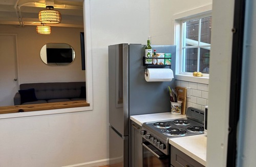 Westside Santa Cruz Cottage | Furnished Loft Unit Near Mission Hill – Utilities Included!