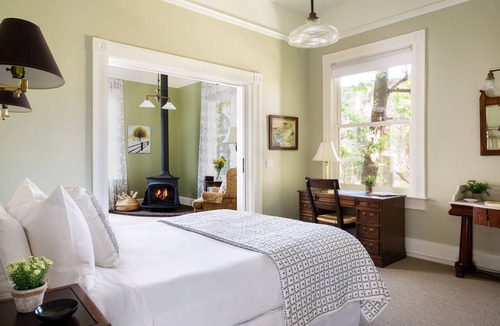 Downtown Bed & Breakfast | Garden Street Inn, A Kirkwood Collection Hotel