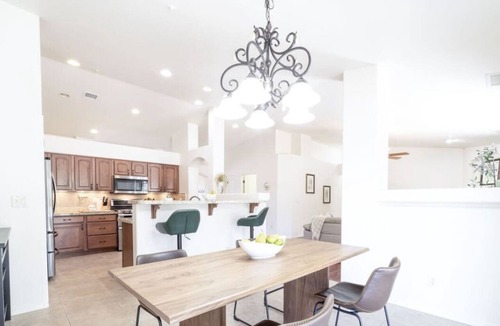 Prescott Apartment | *Gas Fireplace *Spacious *Family Friendly *Hot Tub