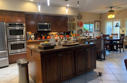 Cathedral City House | Gated, huge 2700 sq ft 3-bedroom 2.5 bath house with pool, spa, Pets welcome.