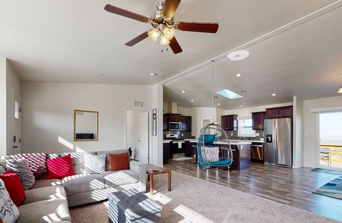 Pinon Hills House | Gated Mtn-View Home with Private Six-Person Hot Tub & Sauna - Dog-Friendly