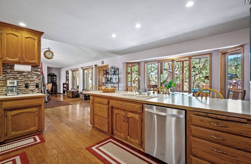 Atascadero Cabin | Gateway to the California Central Coast Sleeps 10 accept 14- 5 Bedrooms 4 Baths