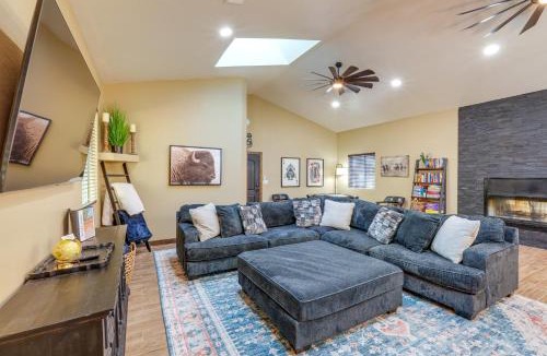 Williams House | Gazebo w/View & EV Charger: Rustic Williams Cabin
