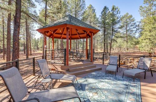 Williams House | Gazebo w/View & EV Charger: Rustic Williams Cabin