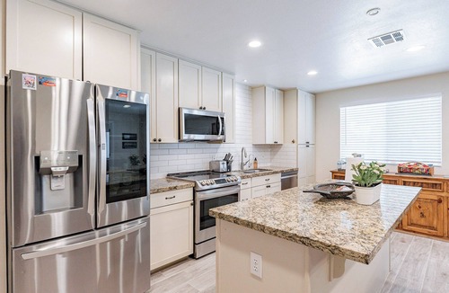 Township House | Gilbert AZ 4BR Vacation Home Remodeled Garage