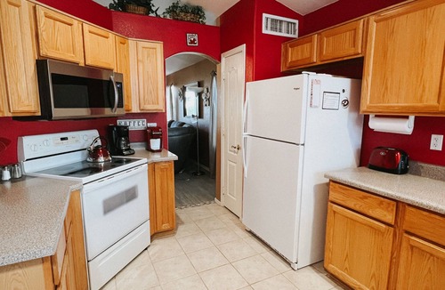 Gilbert House | Gilbert HOME AWAY FROM HOME -Relax and Enjoy-3 Bed -1 King, 2 Queens- 2 baths