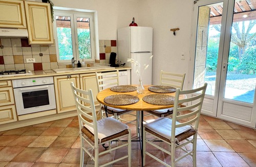 Villedieu Apartment | Gite Le Murier 4 persons, swimming pool and garden in Villedieu en Provence !