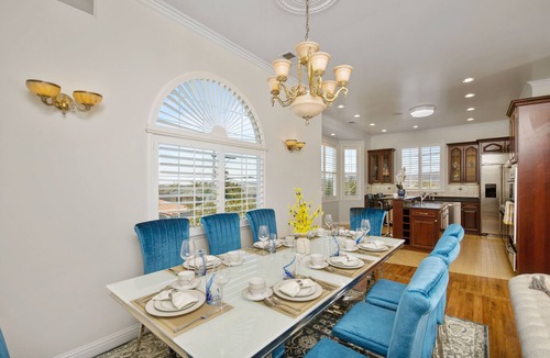 Downtown House | Glamorous South San Francisco Home