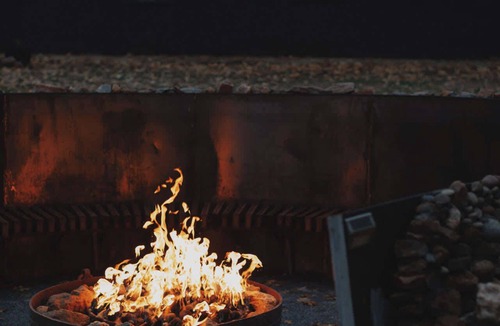 Dunlap House | Glamping yurt at a nature retreat near Sequoia