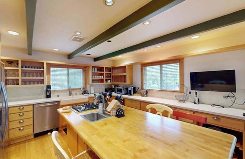 Glen Ellen House | Glen Ellen 3BR estate with heated pool & spa on 5 private acres