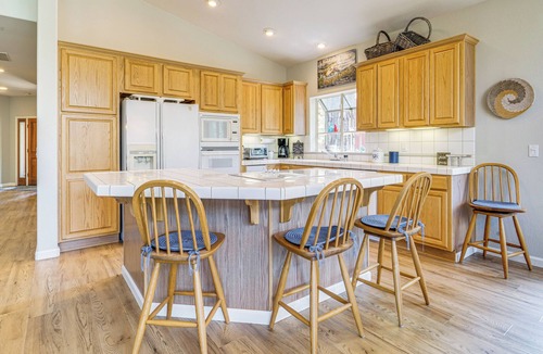 Whitehawk House | Golf & Mountain Views - Retreat in Clio