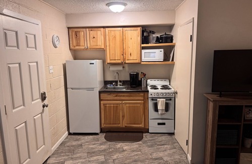 Prescott Apartment | Good Pick's Studio Six @ Rustic Ridge in Granite Dells