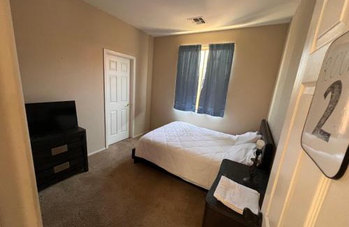 Palm Valley House | Goodyear Cul-de-sac Room 2
