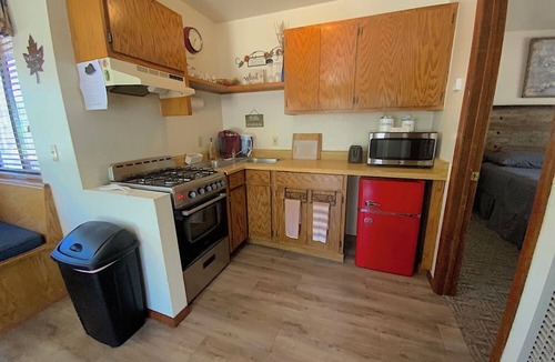 Parks Cabin | Grand Canyon Cottage/Cabin-Historic Wrigley Ranch-Horseback Ride/Target Shoot!