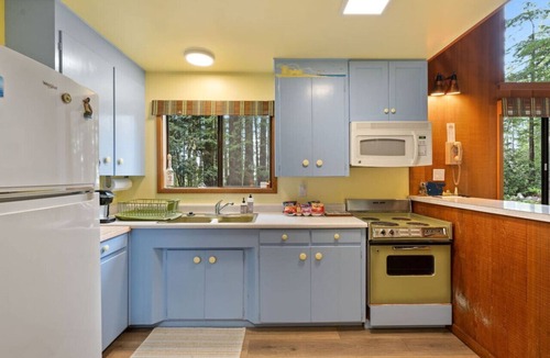 Gualala Cabin | Grandma's Cabin by the Sea