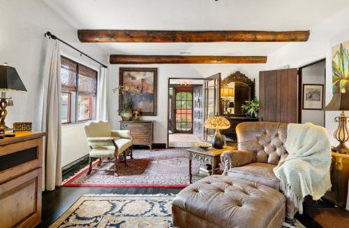 Prescott House | Granite Dells 1-BR House Timeless Décor Trails