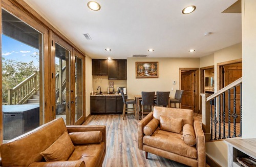 Prescott House | Granite Pines Chalet