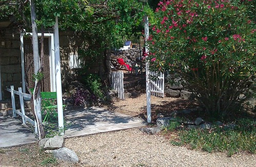 Arca House | Granite traditional house with big raised and shaded garden - Porto Vecchio