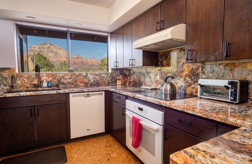 West Sedona House | Great location, hot tub view of the red rocks, 5min from everything in Sedona!