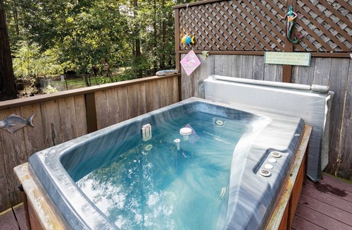 Anchor Bay House | Gualala 3BR hot tub — Cozy House with Ocean Views, Privat