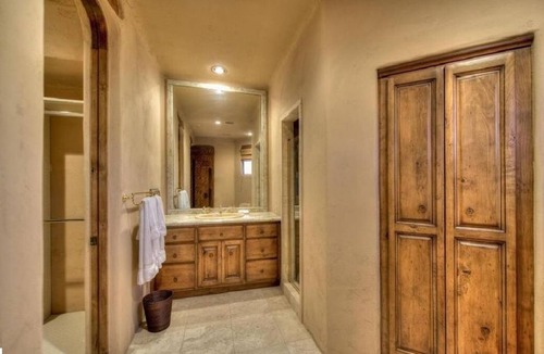 North Scottsdale House | Guest House in North Scottsdale - great location for business trips and golfers
