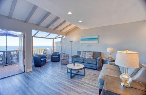 Avalon Condo | H160 - Impeccably Decorated Villa + Panoramic Ocean Views + 6-Seater Golf Cart +