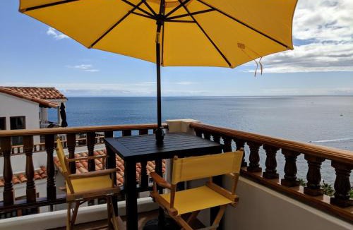 Avalon House | H1788 - Hamilton Cove Villa 17-88