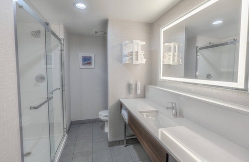 Valencia Hotel | Hampton Inn By Hilton Santa Clarita-Valencia