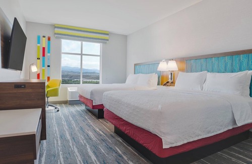 Valencia Hotel | Hampton Inn By Hilton Santa Clarita-Valencia