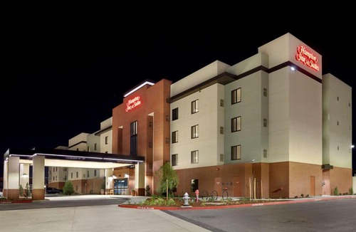 East Sacramento Hotel | Hampton Inn & Suites Sacramento at CSUS