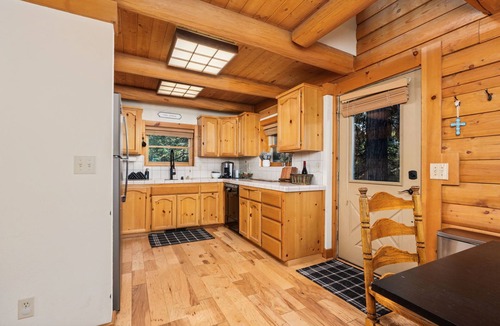 Shaver Lake Cabin | Happy Trails | Designer Log Home | Winter Escape