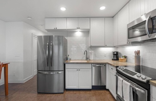 Morro Bay Condo | Harbor Front Condo - Fabulous location on Embarcadero! Beautifully and Comfortab