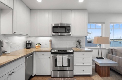 Morro Bay Condo | Harbor Front Condo - Fabulous location on Embarcadero! Beautifully and Comfortab