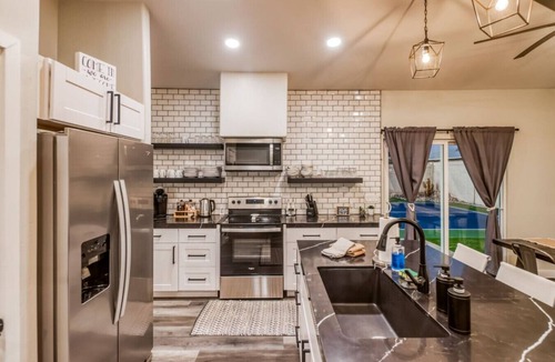 Lake Havasu City House | Havasu Paradise Resort