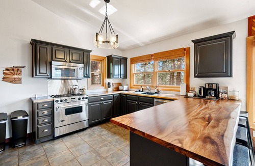 Highland Pines Cabin | Haven in the Highlands-Family Friendly!