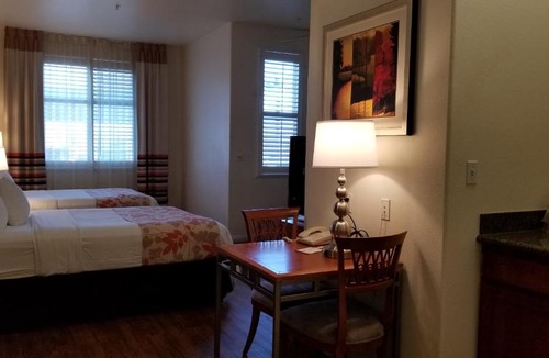 Victorville Hotel | Hawthorn Suites