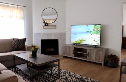 Norma Triangle Apartment | Heart Of West hollywood 2 Bedroom 2 Bath Free Parking