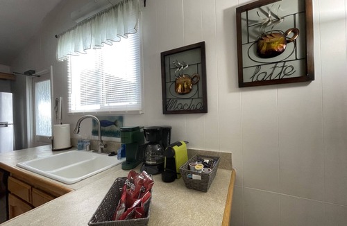 Birdland House | Heated Pool Hot Tub, 4 BR 3 bath 3 queen 2 full beds. Ground level Close to all
