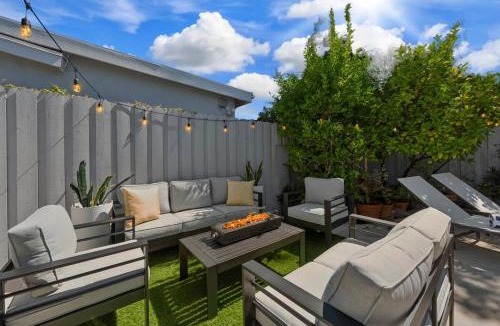 Encino Village House | Heated Pool Oasis Close to Attractions