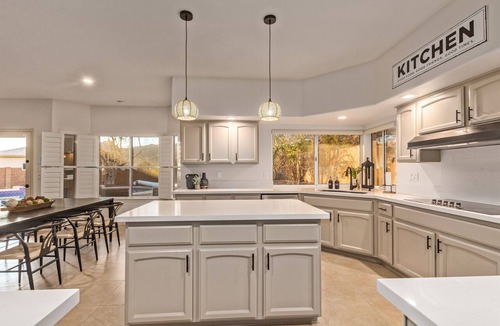 Foothills House | Heated Saltwater Pool King Beds Putting Gr Mt Views Game Rm Sleeps 11
