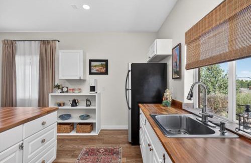 Dewey-Humboldt House | Hidden Hill Casita in Dewey with Private Hot Tub
