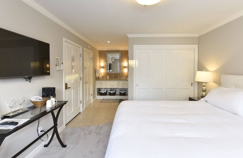 Napa Hotel | High-end Getaway Suite at Silverado