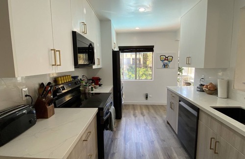 Fox Hills Condo | High-end remodeled 2-bed/2 bath condo with pool