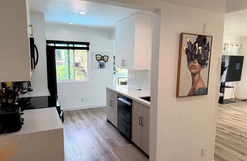 Fox Hills Condo | High-end remodeled 2-bed/2 bath condo with pool