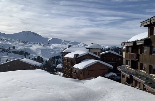 Belle Plagne Apartment | High-quality, comfortable, ski-in/ski-out apartment for 8 people.