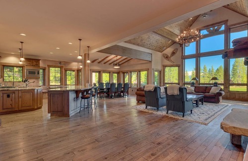 Truckee House | Highland Estate at Old Greenwood By Tahoe Getaways - Luxury, Hot Tub & Amenity Access
