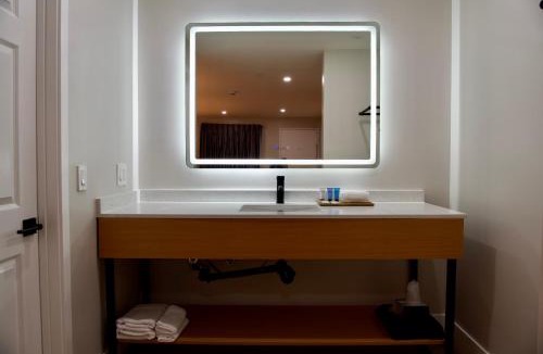 Patton Hotel | Highland Inn - San Bernardino