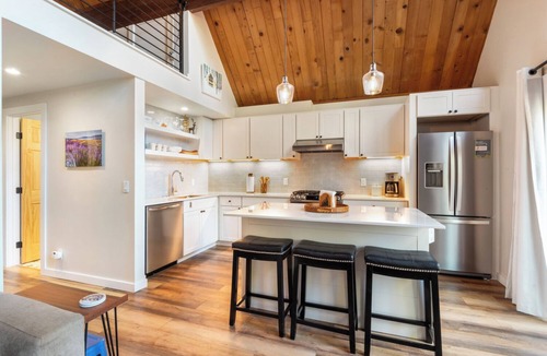 Tahoma Ski Chalet | Hiker's Haven Seasonal Lease