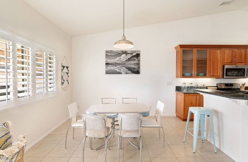 Yucca Valley House | Hillside Desert House - Hot Tub, Fire Pit and BBQ!