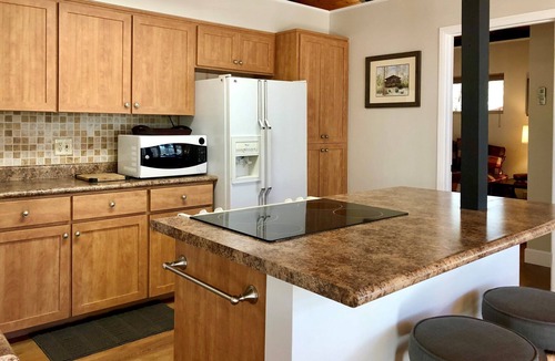Groom Creek Cabin | Hillside Hideaway - Prescott Cabin Rentals